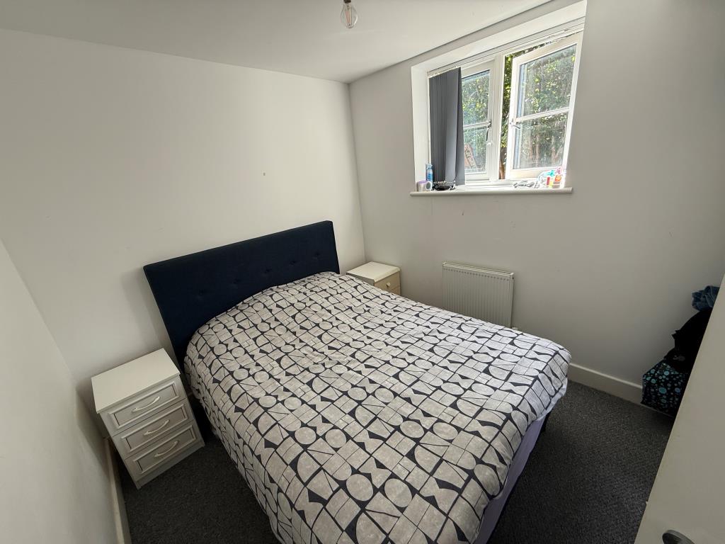 Lot: 85 - FREEHOLD BLOCK OF FLATS FOR INVESTMENT - Flat one bedroom one